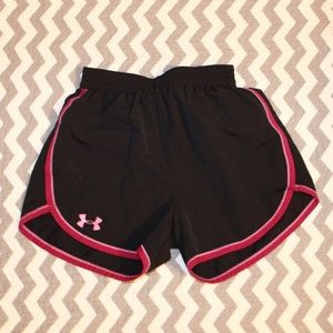 Under Armour athletic short